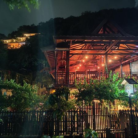 Cool Breeze Authentic Hotel Labuan Bajo Komodo Buitenkant foto